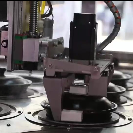 上銀導軌隨煲仔飯機器人現身武漢