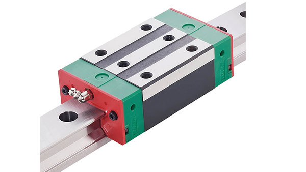 上銀導(dǎo)軌滑塊的日常養(yǎng)護(hù)中潤(rùn)滑劑的注意事項(xiàng)