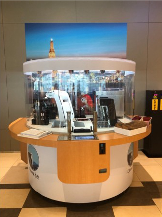 您見過裝備上銀微型導軌的咖啡機器人嗎？